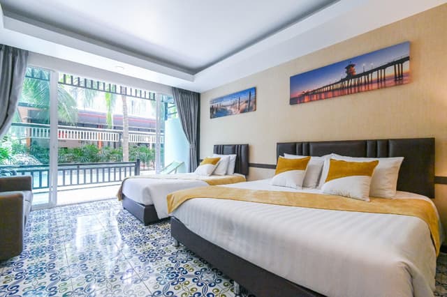 Pool Access Triple Room