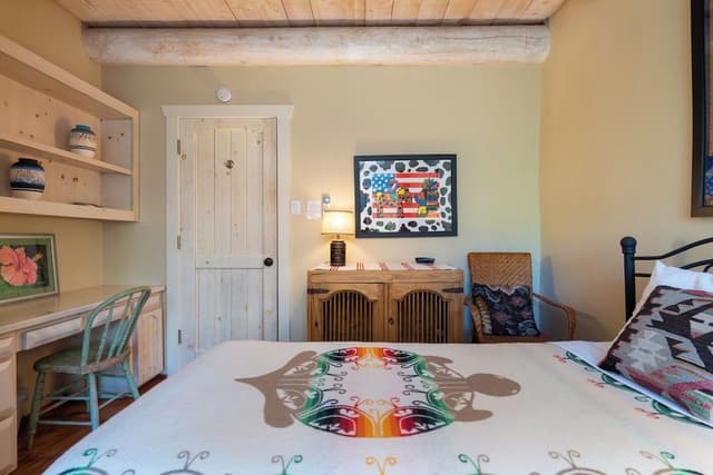 Condo (3 Bedrooms)