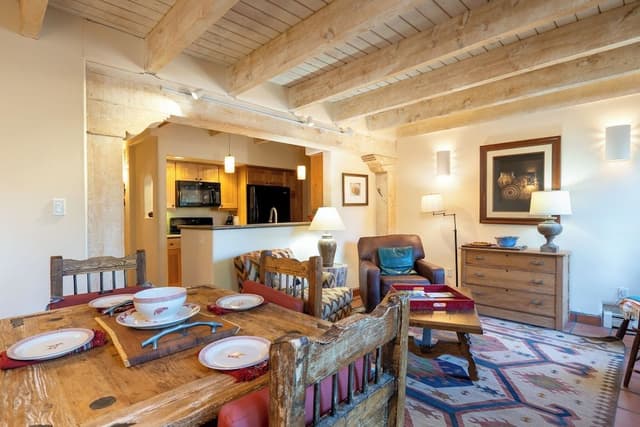 Condo (2 Bedrooms)