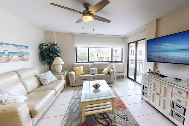 Condo (Siesta Sands Beach Resort 4th Floor w)