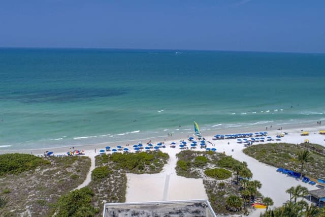 Condo (Siesta Sands Beach Resort 4th Floor w)