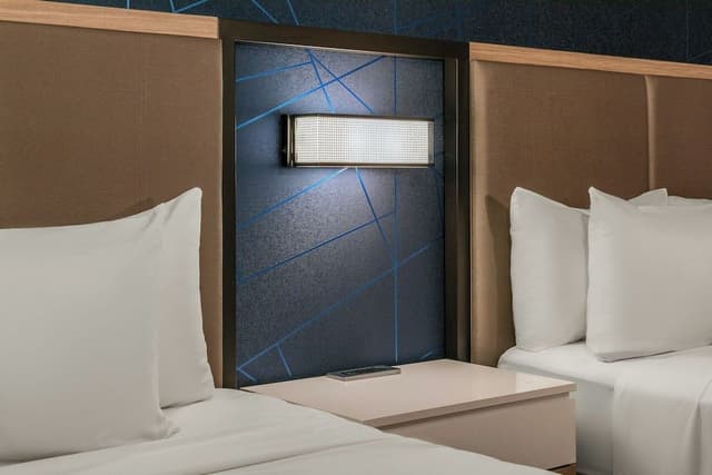 Room, Multiple Beds, Smoking (View)