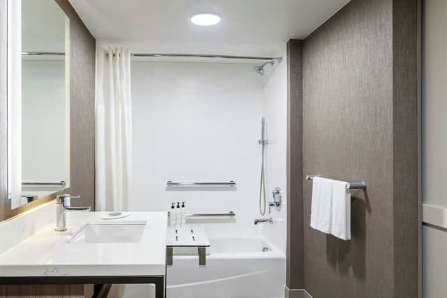 Room, Multiple Beds, Smoking (View)