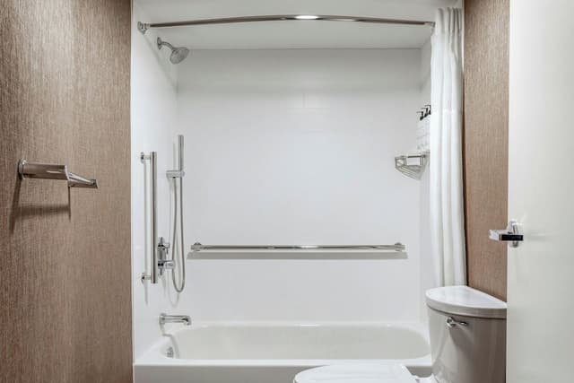 Room, Multiple Beds, Smoking (View)