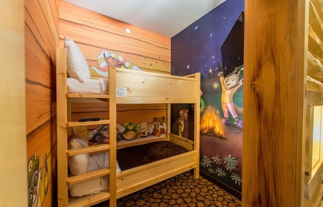 Kid Cabin - Water Park Included