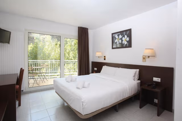 Double or Twin Room with Terrace