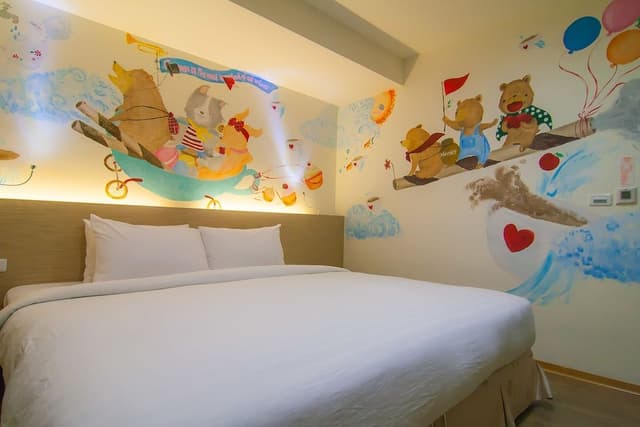 Deluxe Double Room, 1 King Bed (with bathtub)