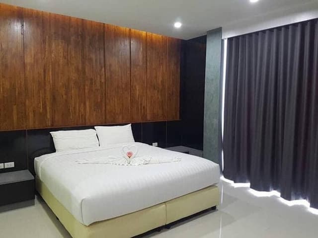 Suite 2 Bedroom