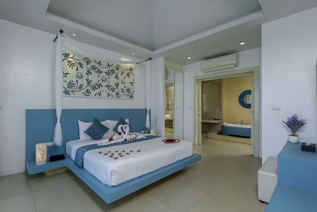 Grand Seaview Pool Suite Top Floor