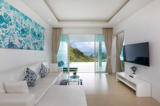 Grand Seaview Pool Suite