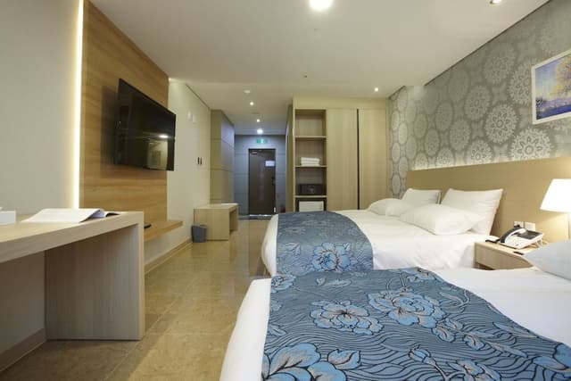 Luxury Twin Room