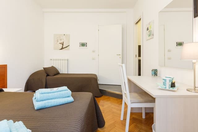 Basic Triple Room, City View