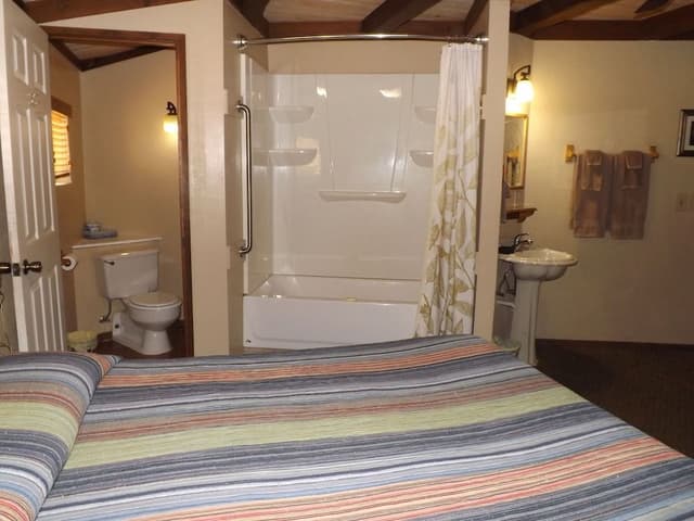 Cabin, Private Bathroom (Hogan)