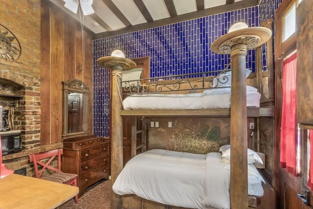 Room, Private Bathroom (The Bunk Room)