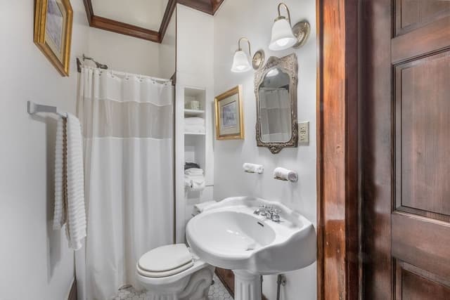 Comfort Suite, Private Bathroom (The Suite)