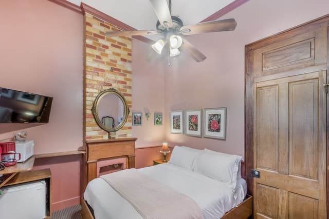 Room, Private Bathroom (The Garden Room)