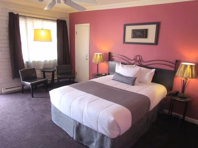 Standard Room, 1 Queen Bed, Mountain View