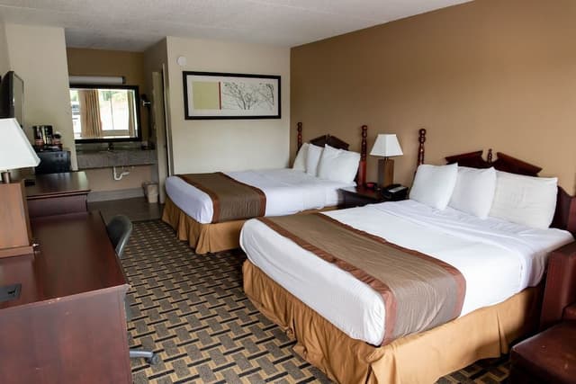 Classic Room, 2 Queen Beds, Non Smoking