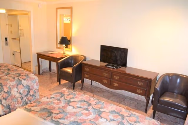 Standard Room, 2 Queen Beds, Smoking
