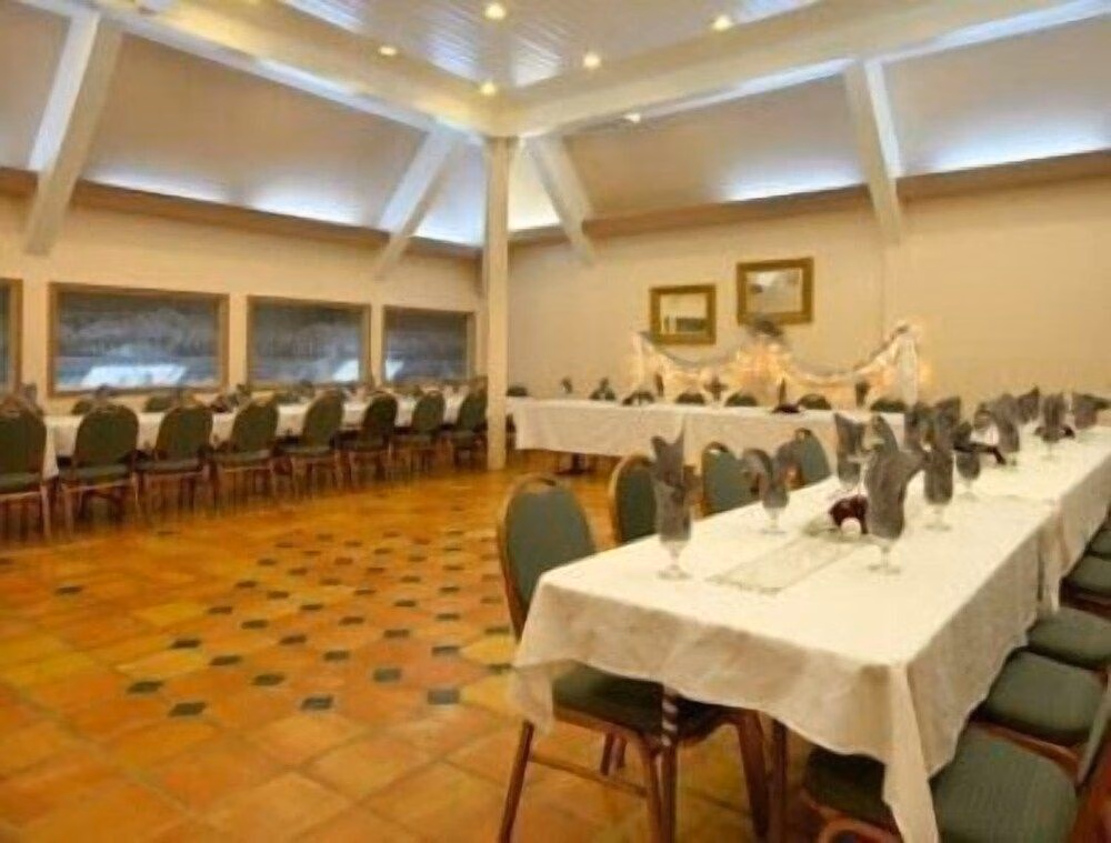Merced Inn and Suites3