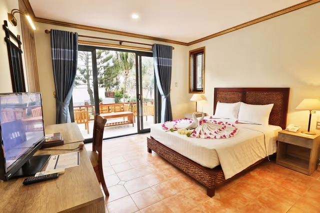 Senior Deluxe Room