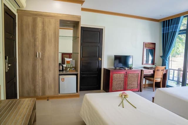 Senior Deluxe Room