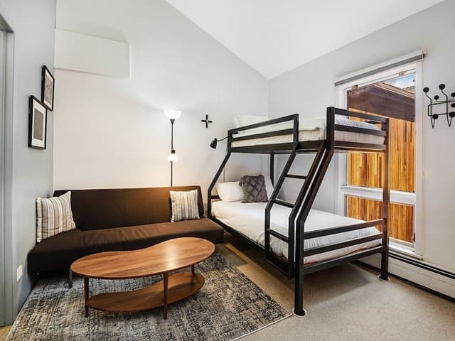 Condo (Lionshead Center)