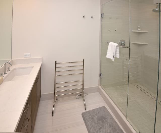 Condo, 3 Bedrooms