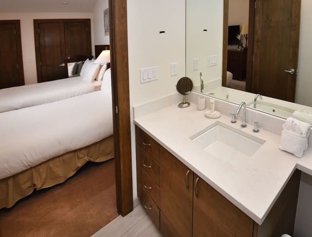 Condo, 3 Bedrooms