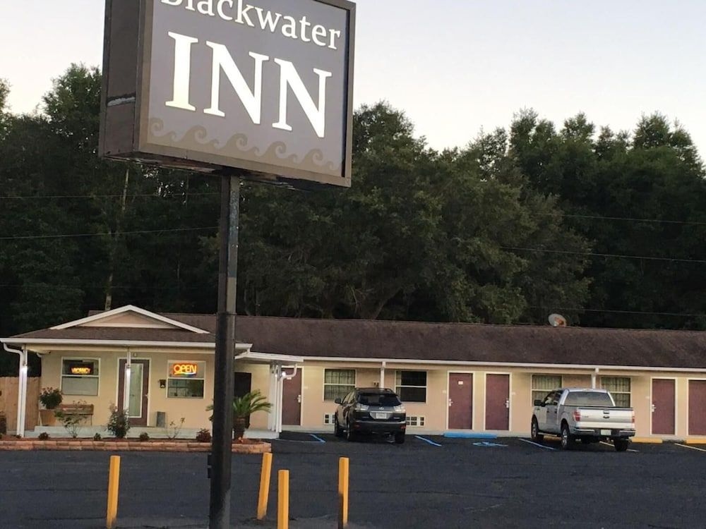 Blackwater Inn2