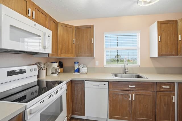 Deluxe Condo, Balcony, Ocean View
