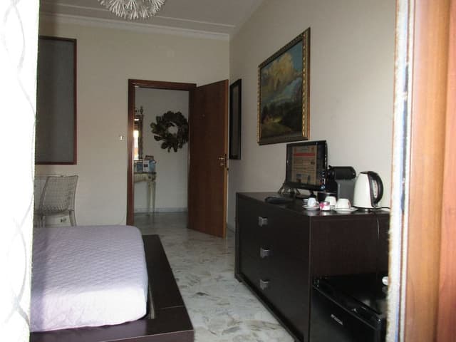 Triple Room (private bathroom not in room)