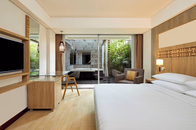 Suite, 1 Bedroom, Garden View