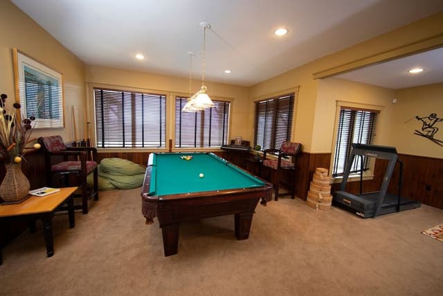 House, 6 Bedrooms
