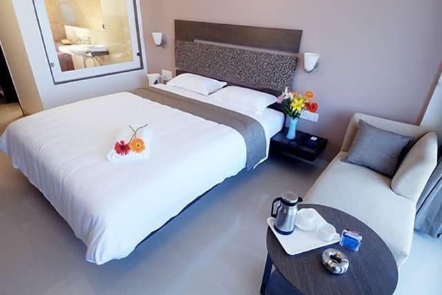 Elite Room, 1 Double or 2 Twin Beds
