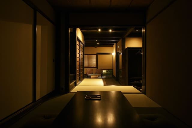 Whole Rent Town House, 2 Single Beds and 3 Japanese Futons