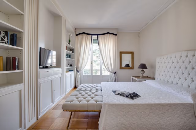 Suite, Balcony