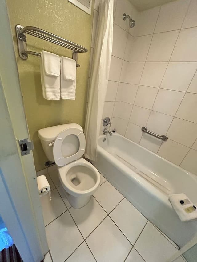 Room, Smoking (Full Bed)
