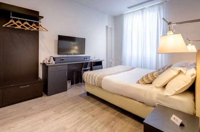Standard Room, 1 Queen Bed, Non Smoking