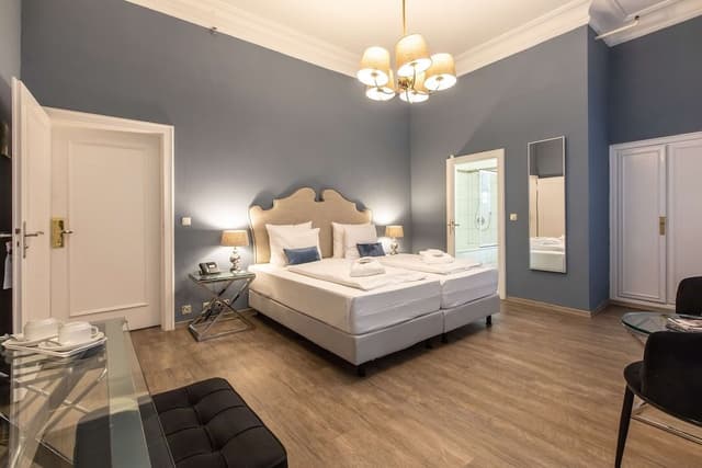 Deluxe Double Room/ Twin Room