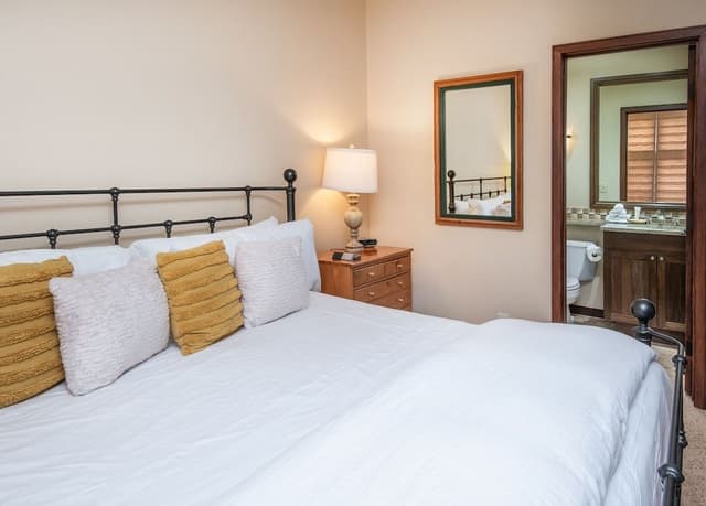 Condo, 3 Bedrooms