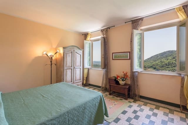 Senior Apartment, 4 Bedrooms