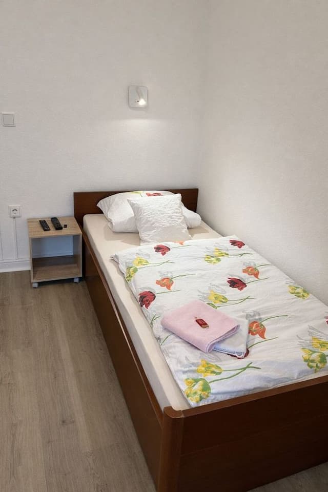Basic Single Room