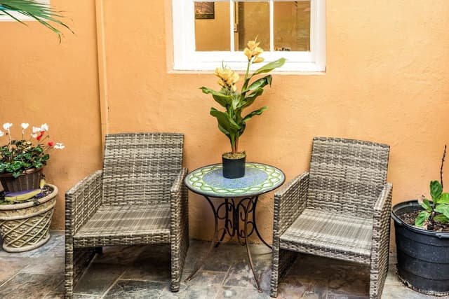 Laffite #4 - Studio Apartment, Ground Floor, Courtyard views