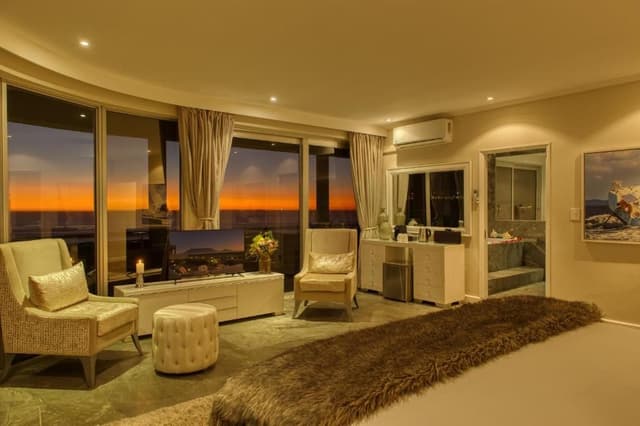 Panoramic Ocean View Suite