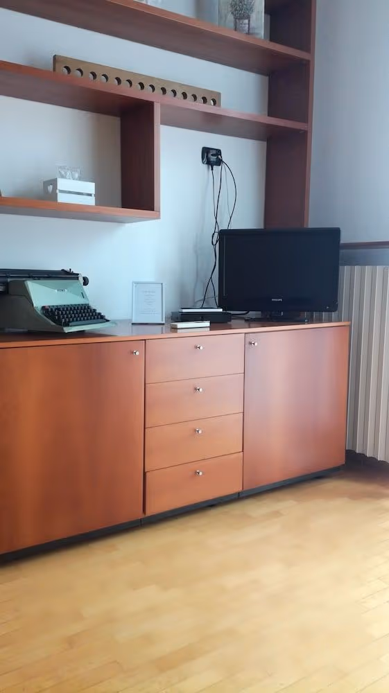 Economy Room, 1 Bedroom, Non Smoking, Bathtub