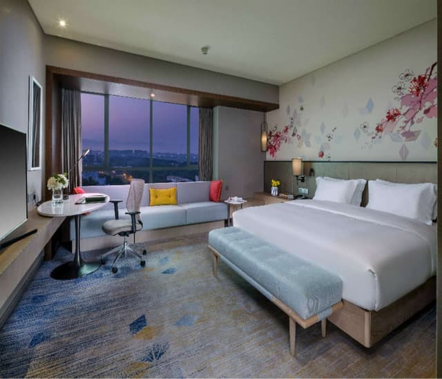 KING DELUXE ROOM