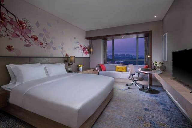 KING ROOM