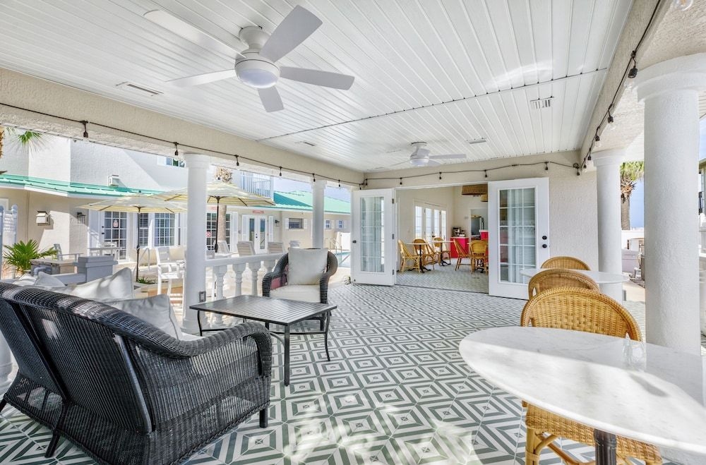 Island Cottage Oceanfront Inn and Spa4