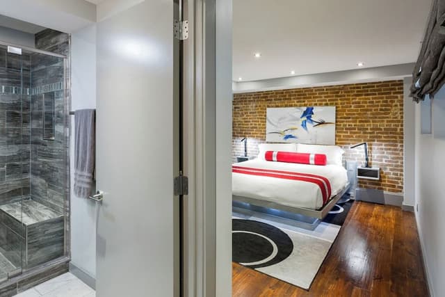 Exclusive Suite, 3 Bedrooms, Hot Tub